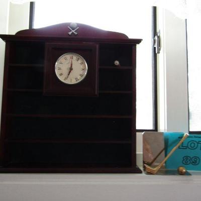 LOT 89  GOLF BALL DISPLAY SHELF WITH CLOCK & NOTE HOLDER