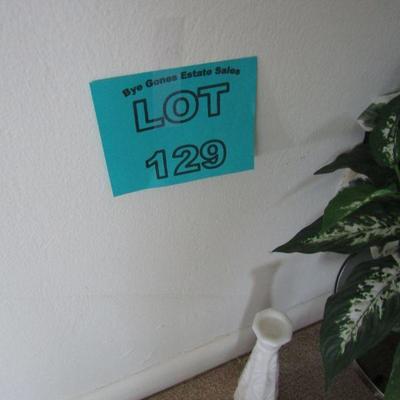 LOT 129 FAUX PLANTS & METAL STAND