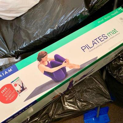 #192    PILATES YOGA MAT W/VIDEO