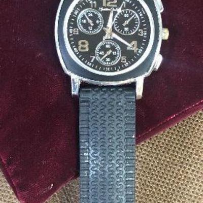#113 WATCH 4 MONTRES CARLO 