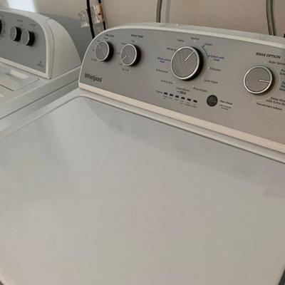 #207    WHIRLPOOL WASHER & WHIRLPOOL GAS DRYER