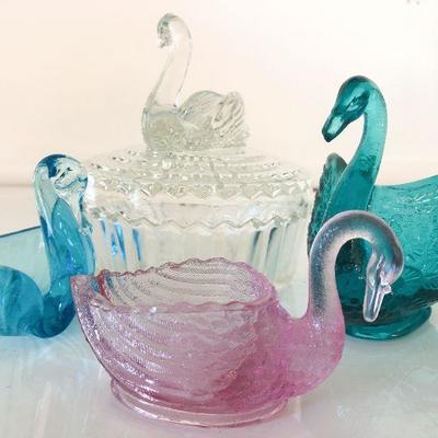 L1: Colorful Glass Swans Fenton and More