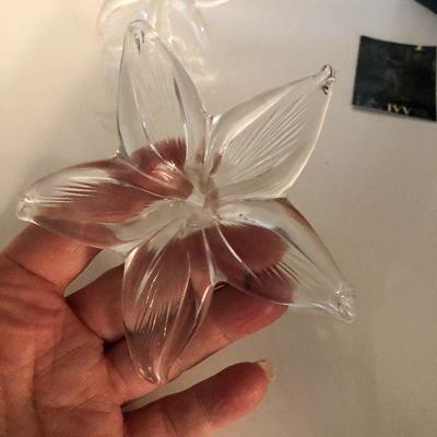 L8: IVV Mouth Blown Glass Flowers
