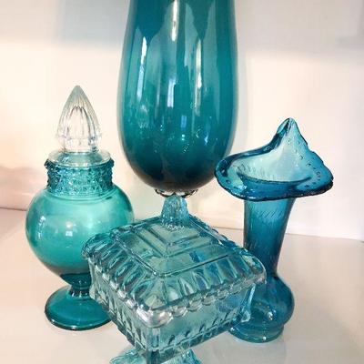 L17: Decorative Blue Glass Home Decor