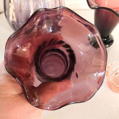 L18: Purple and Pink Decorative Glass Lot