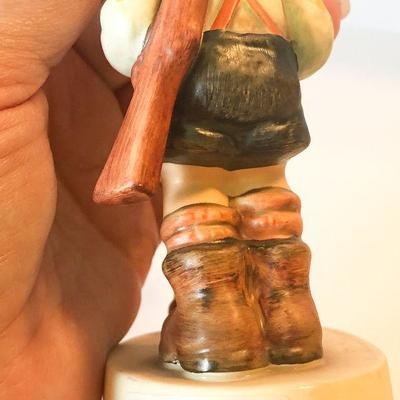 L31: Goebel Figurines Chicks and Bunny 