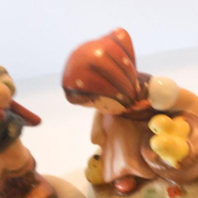 L31: Goebel Figurines Chicks and Bunny 