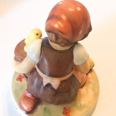L31: Goebel Figurines Chicks and Bunny 