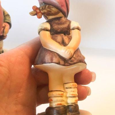 L32: Hummel Boy & Girl (421/258)