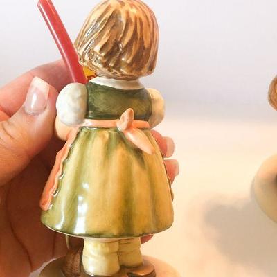 L35:  Hummel What Now 422 and Birthday Cake