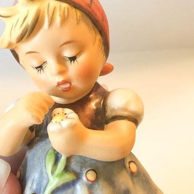 L38: Hummels She loves Me Not & Daisies Don't Tell