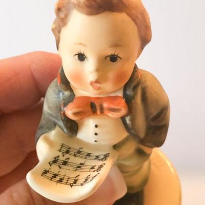 L39: Hummel Lot Soloists 135 