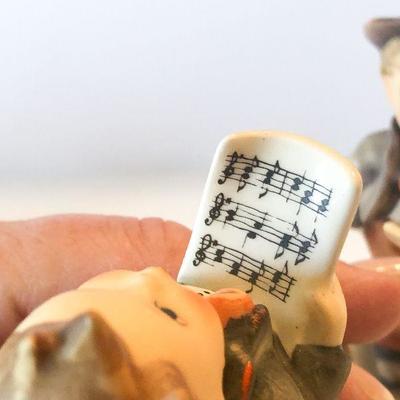 L39: Hummel Lot Soloists 135 