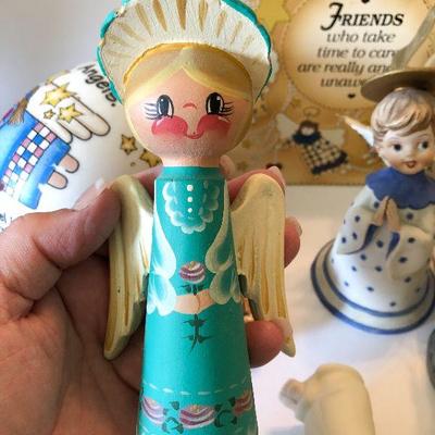 L54: Lot of Angel Decorations