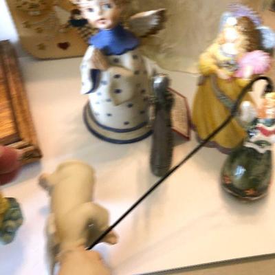 L54: Lot of Angel Decorations