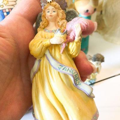 L54: Lot of Angel Decorations