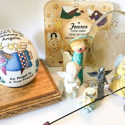 L54: Lot of Angel Decorations