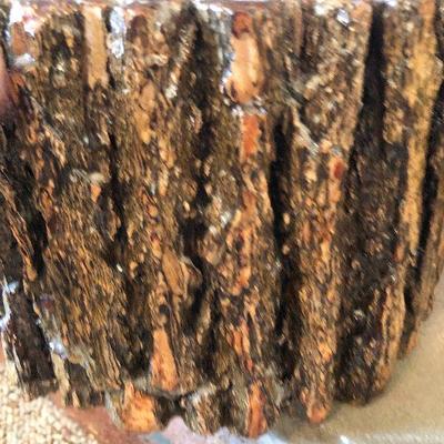 L69: Decorative Log Stand