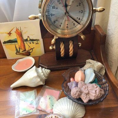 L75: Beachhouse/ Nautical Decor