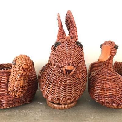L78: Vintage Basket Lot Turtle, Rabbit, Duck