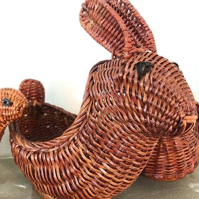 L78: Vintage Basket Lot Turtle, Rabbit, Duck