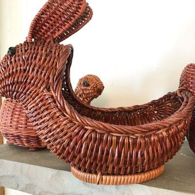 L78: Vintage Basket Lot Turtle, Rabbit, Duck