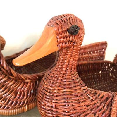 L78: Vintage Basket Lot Turtle, Rabbit, Duck