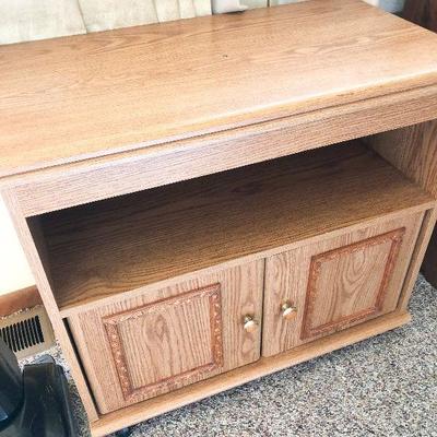 L84: Rolling Media/Microwave Cart