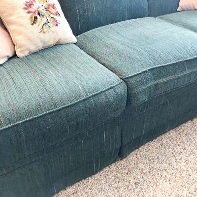 L86: Evergreen Flexsteel 3 Cushion Sofa