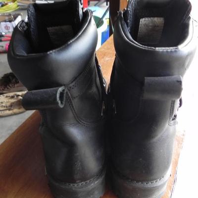 LOT 126  MEN'S MOTORCYCLE RIDING BOOTS