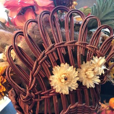 K17: Fall Decorations Centerpiece lot