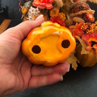 K17: Fall Decorations Centerpiece lot