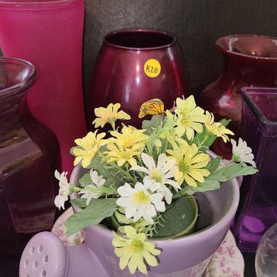 K28: Colorful Vase Lot
