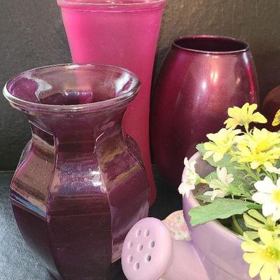 K28: Colorful Vase Lot