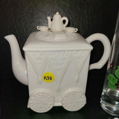 K38: Butler's Pantry Teapot by Lenox and More
