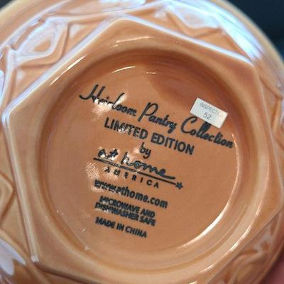K44: Heirloom Pantry Vintage Inspired Mixing Bowls. 