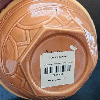 K44: Heirloom Pantry Vintage Inspired Mixing Bowls. 