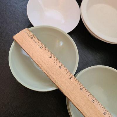 K48: Melamine Dishes and Patriotic Cutting Board
