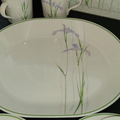 K50: Corning Ware Shadow Iris Serving Pieces