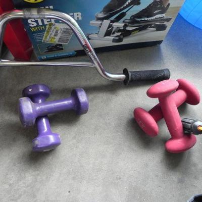 LOT 136  WORK OUT ITEMS