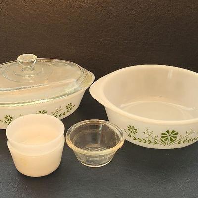 K53: Vintage Glassbake Casserole and Custard Cups