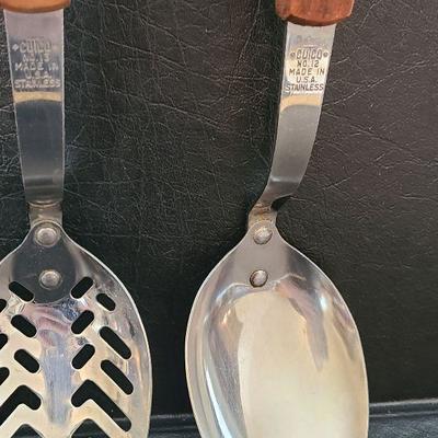 K54: Cutco Cutlery Serving Utensils and Wall Rack