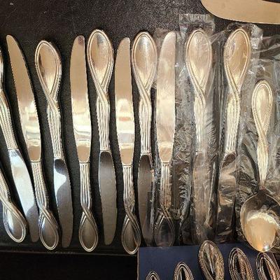 K62: Oneida Axis 8 Place setting and More