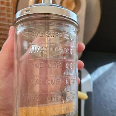 K64: Baking Lot #2 Cookie Sheets, Le Cruset and more!