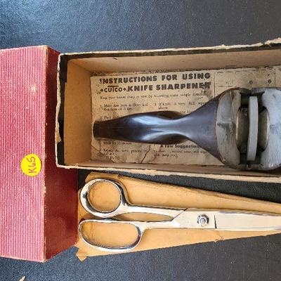 K65: Cutco Kitchen Shears and Honing Stone/Knife Sharpener