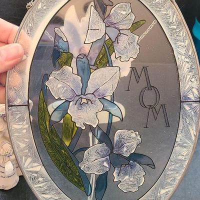 K68: Collectible Angels, Sun Catchers and Nana Mug