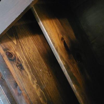 K73: Bennington Vermont Solid Wood Server W/Hutch