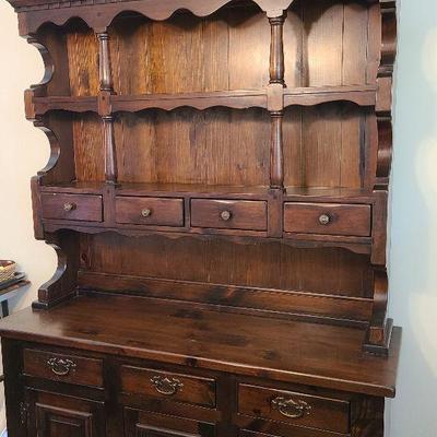K73: Bennington Vermont Solid Wood Server W/Hutch