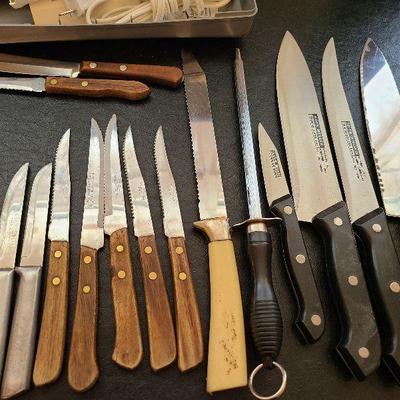 K79: Kitchen Knives and Turkey Carver Lot
