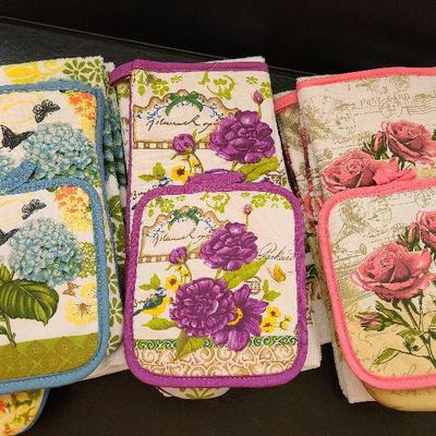 K84: New Butterflies and Roses Kitchen Towels, Mitts, and Potholders!
